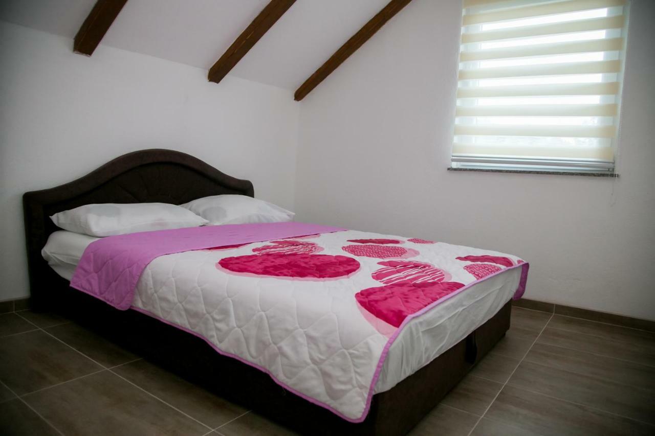 Nektar Park Villa Sara Bihac Luaran gambar